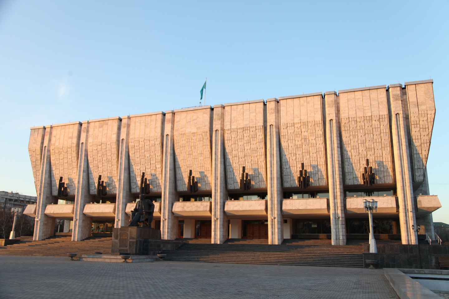 M.Áýezov atyndaǵy Qazaq memlekettik akademııalyq drama teatry