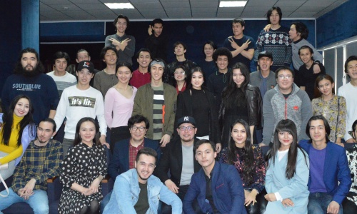 «Astana Musical» teatry Almaty tórinde / vıdeo